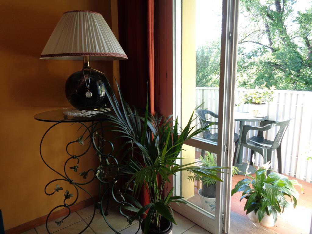Liz Beth Apartment ลุคคา ภายนอก รูปภาพ