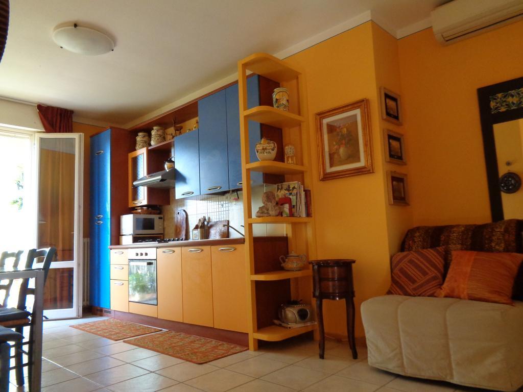 Liz Beth Apartment ลุคคา ภายนอก รูปภาพ